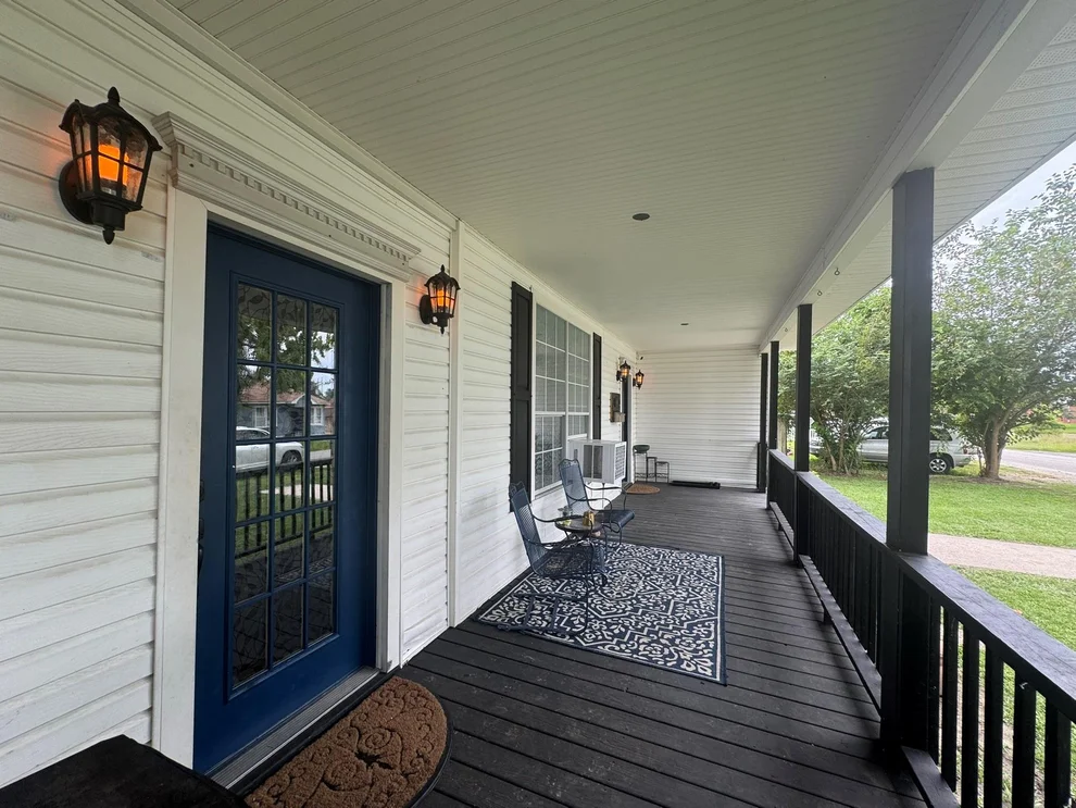 Unit for sale at 505 N 6th Street, Silsbee, TX 77656