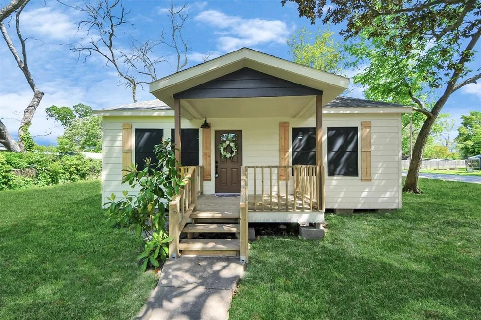 Unit for sale at 11902 23rd Street, Santa Fe, TX 77510