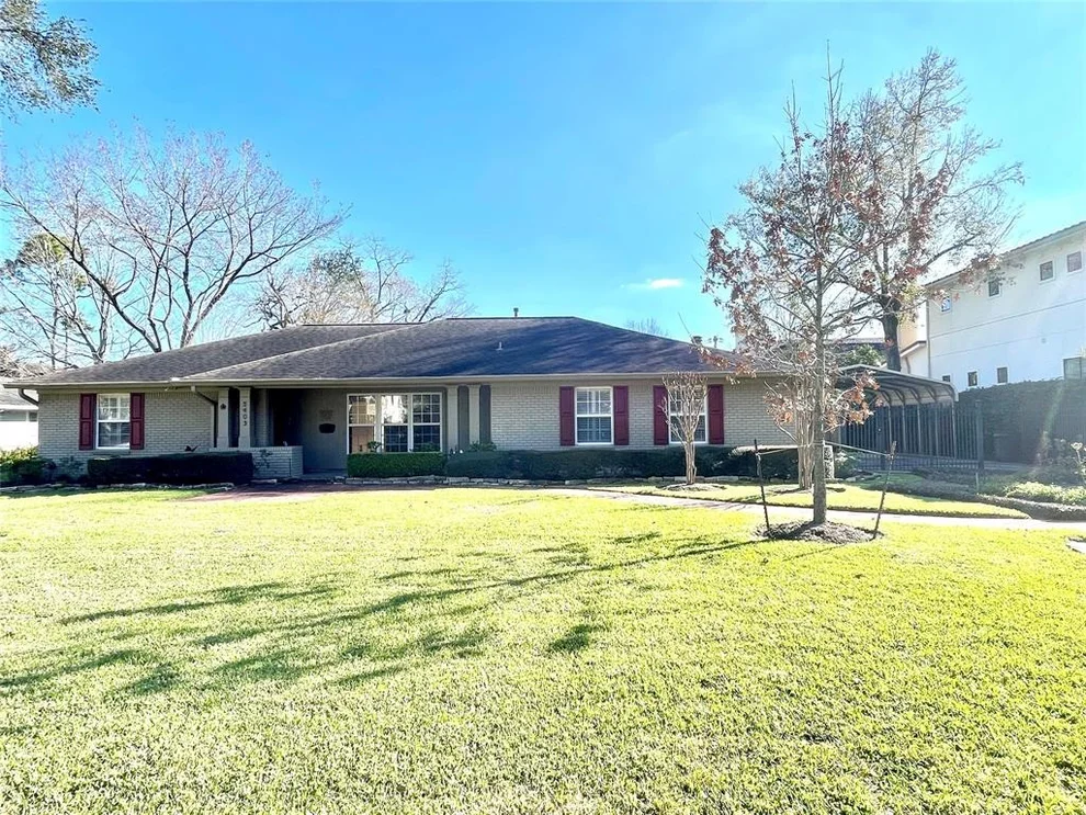 Unit for sale at 5403 Holly Street, Bellaire, TX 77401