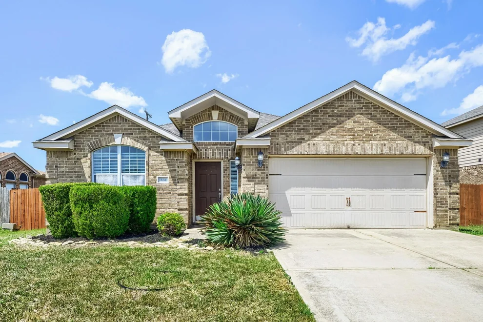Unit for sale at 324 Meadow View Lane, Anna, TX 75409