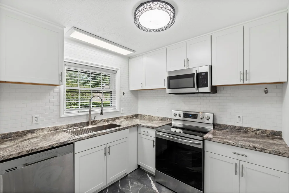 Unit for sale at 7900 Westheimer Road, Houston, TX 77063