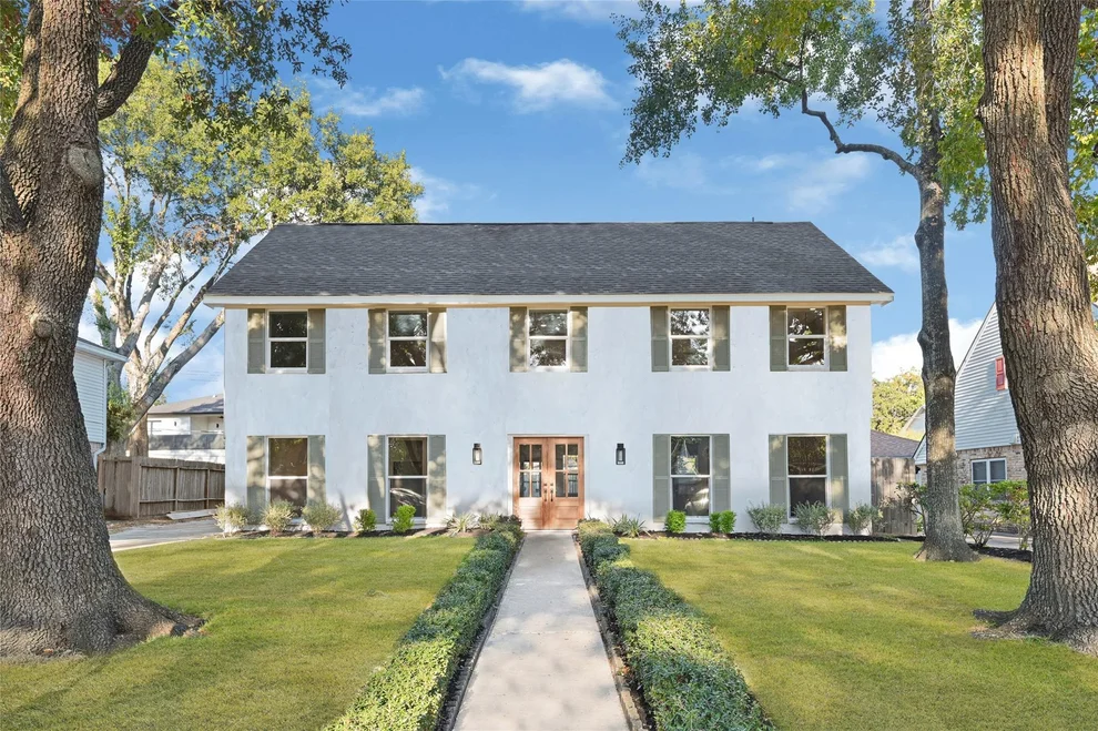 Unit for sale at 5610 Oak Trail Lane, Houston, TX 77091