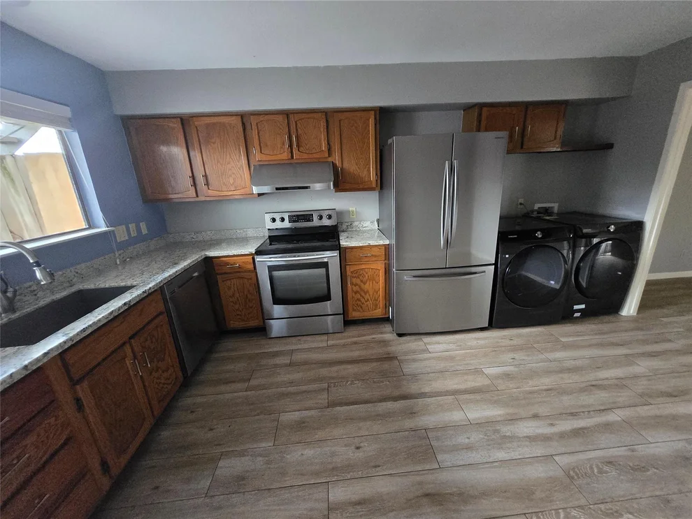 Unit for sale at 6401 Deihl Road, Houston, TX 77092
