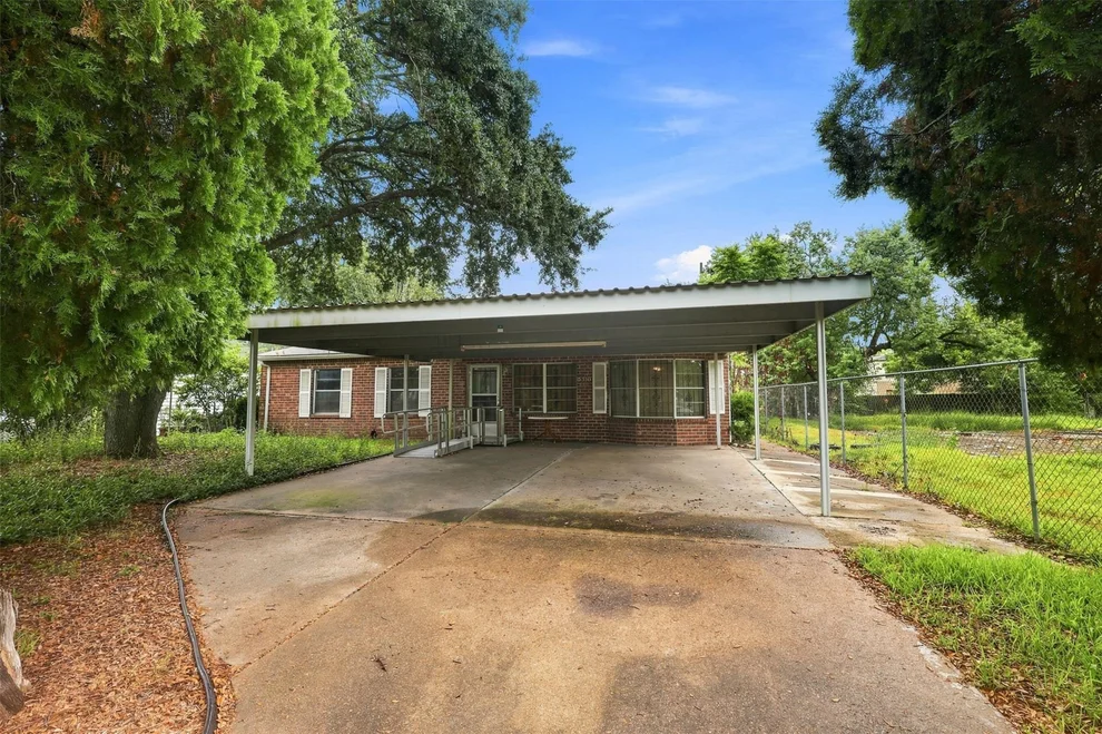 Unit for sale at 5310 Westover Street, Houston, TX 77033
