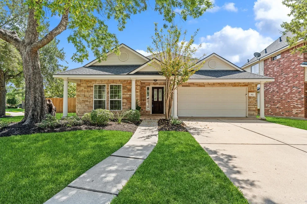 Unit for sale at 922 Spring Source Place, Spring, TX 77373