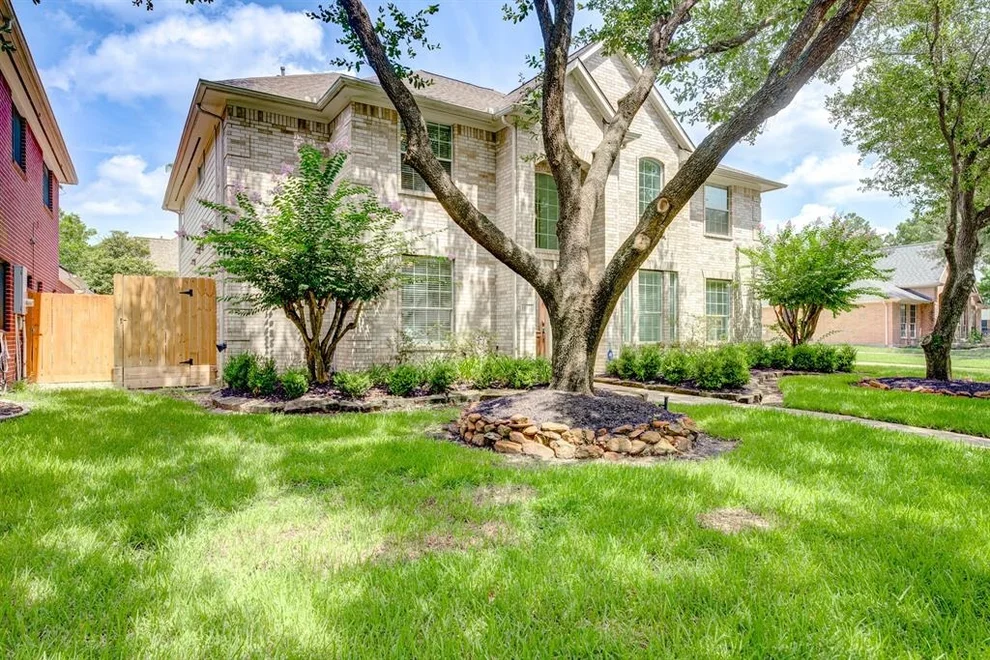 Unit for sale at 10811 Silverado Trace Drive, Houston, TX 77095