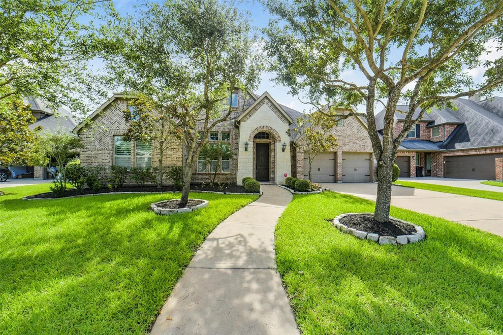 Unit for sale at 2307 Draycutt Drive, Katy, TX 77494