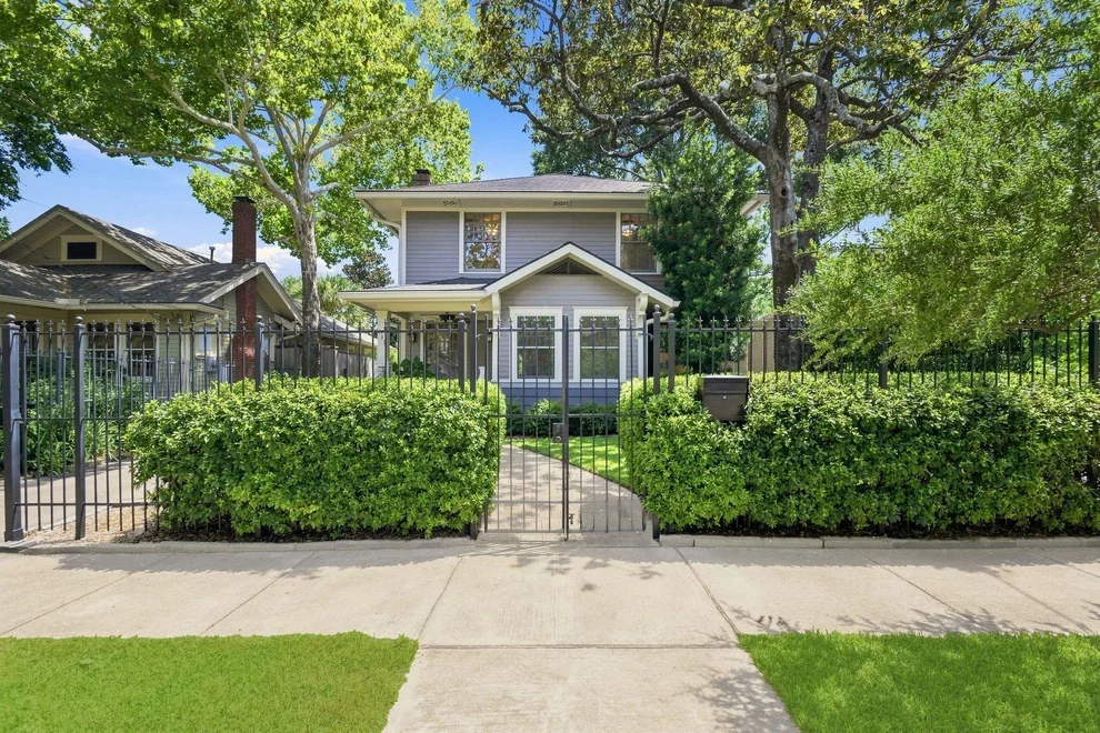 Unit for sale at 611 W Main Street, Houston, TX 77006