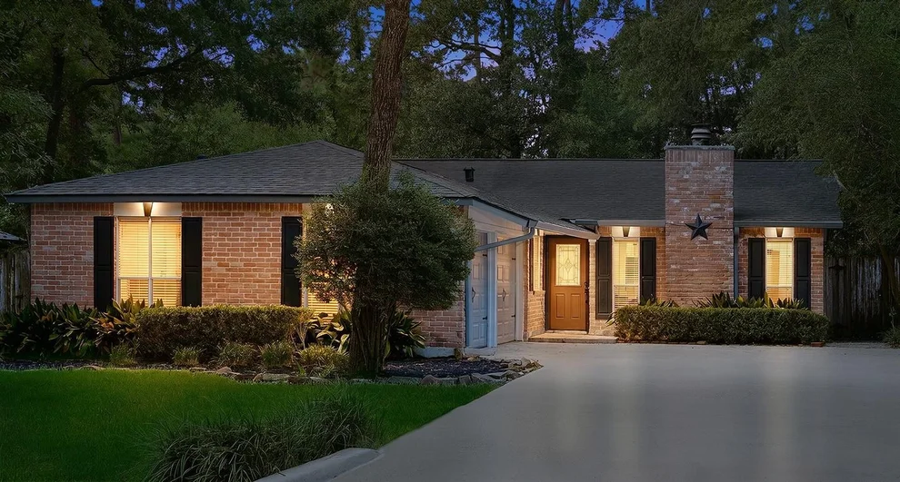 Unit for sale at 24 Green Field Place, The Woodlands, TX 77380