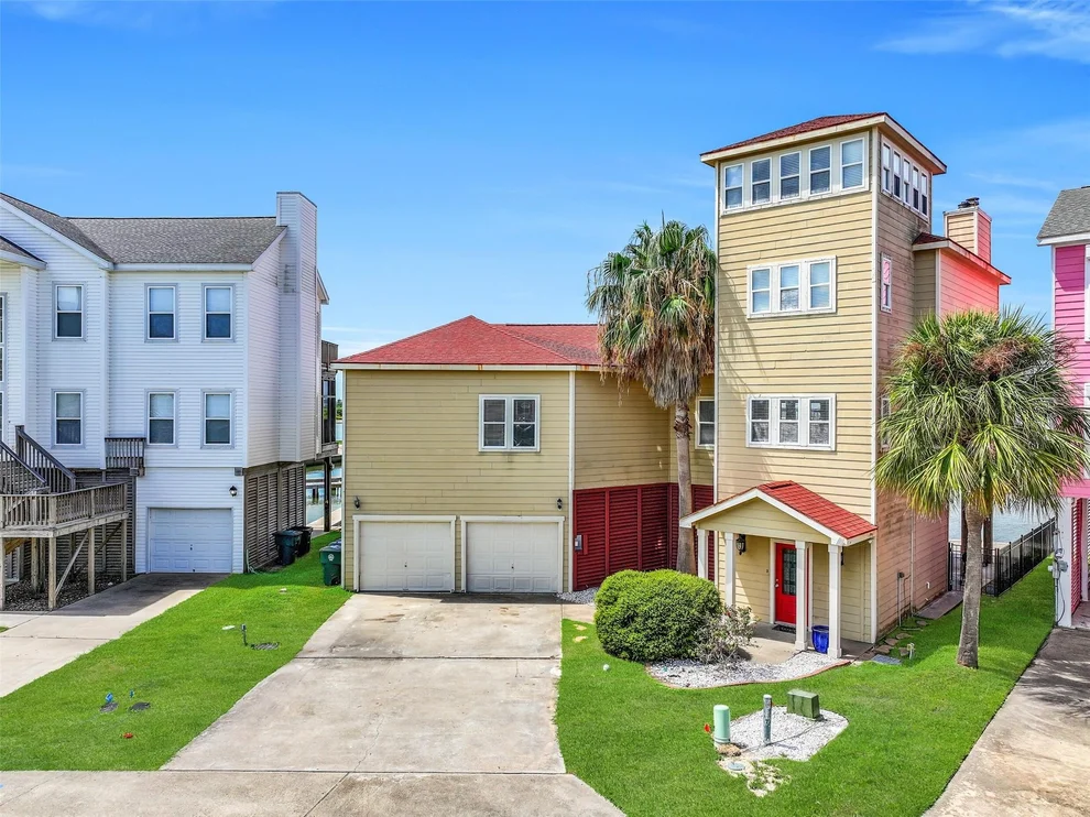 Unit for sale at 3719 Sabrina, Galveston, TX 77554