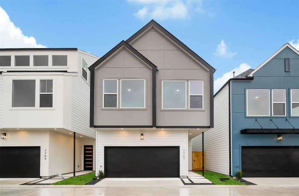 Unit for sale at 7707 Inwood Grove Lane, Houston, TX 77088