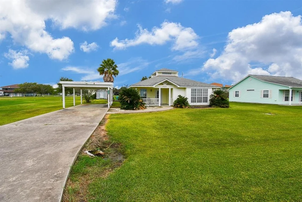 Unit for sale at 1723 W Bayshore Drive, Palacios, TX 77465