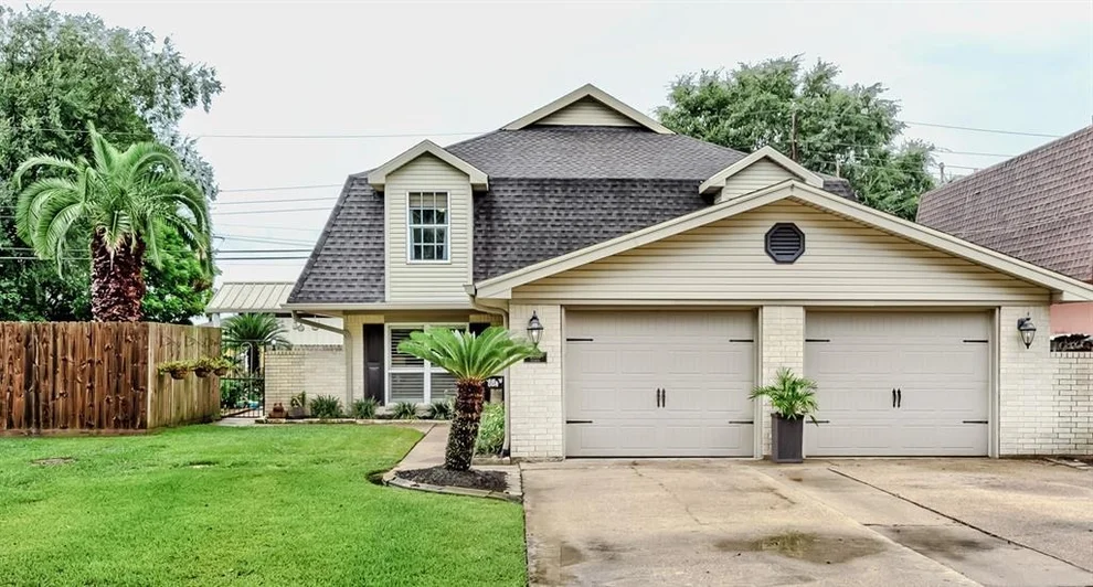 Unit for sale at 3010 Vernon Street, Nederland, TX 77627