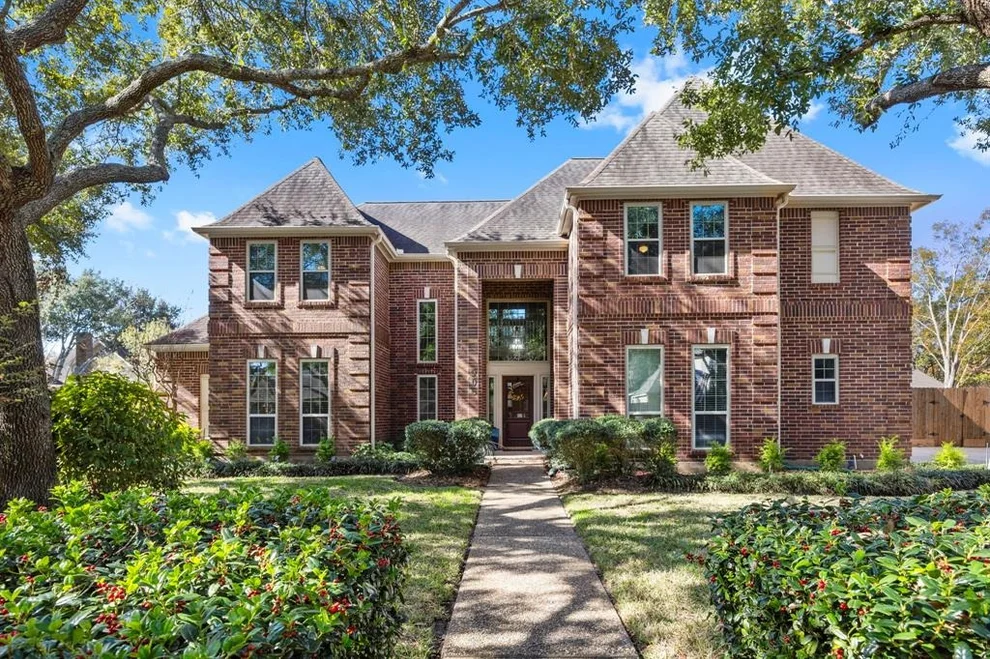 Unit for sale at 906 Oak Parkway Drive, Houston, TX 77077