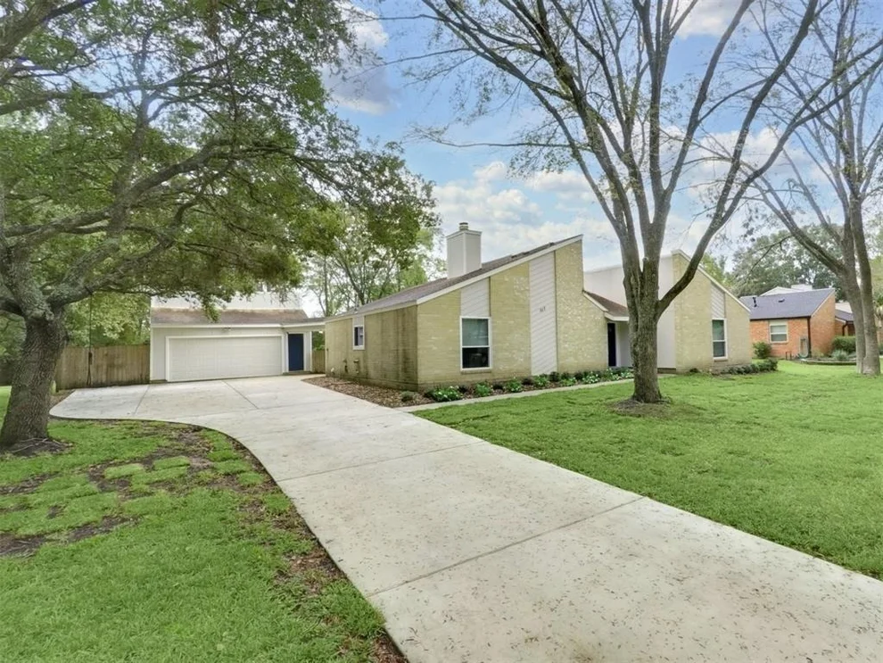 Unit for sale at 517 Pilgrim Lane, Friendswood, TX 77546
