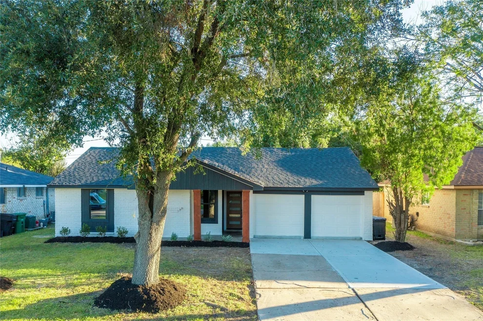 Unit for sale at 10907 Sharpview Drive, Houston, TX 77072