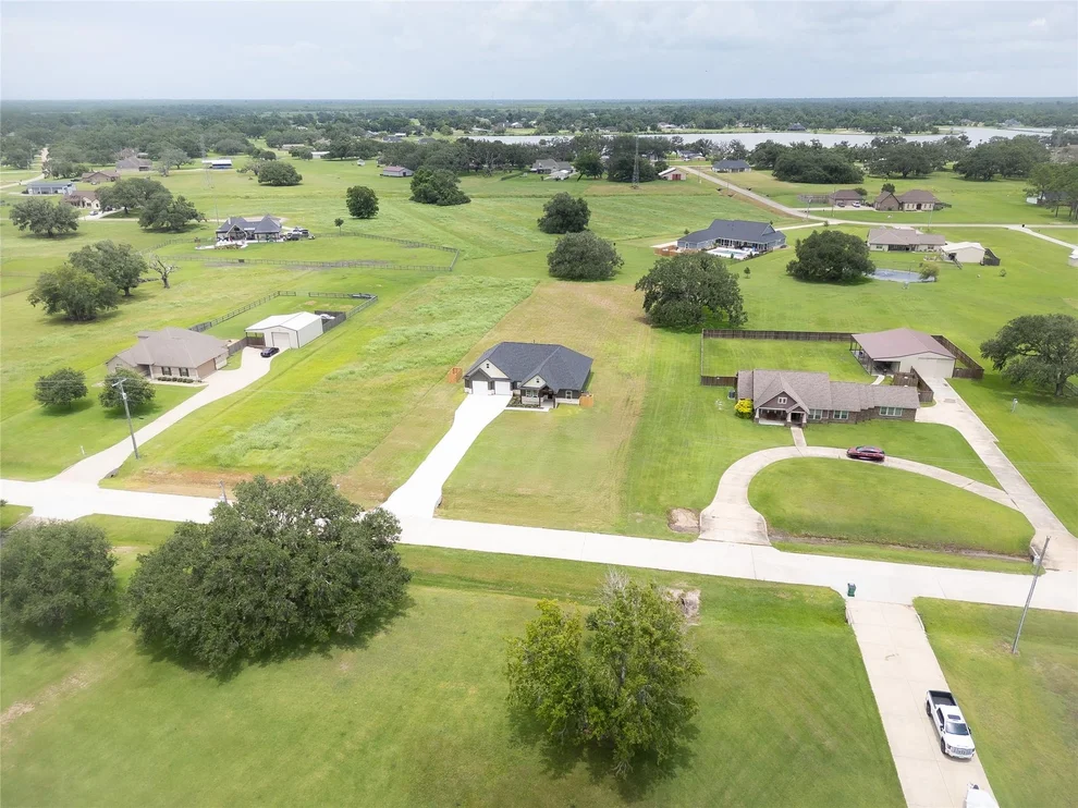 Unit for sale at 1068 Quarter Horse Trail, Angleton, TX 77515