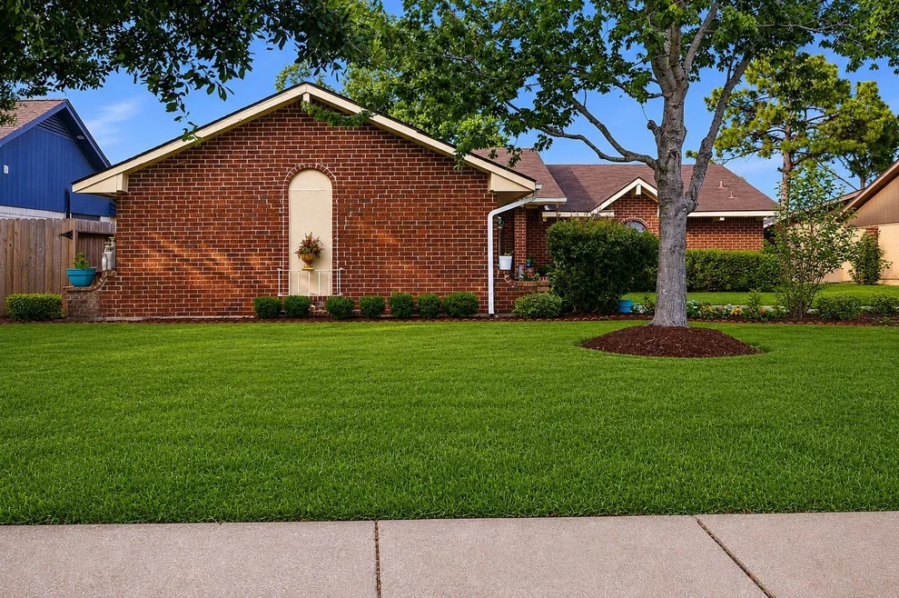 Unit for sale at 10323 Sageyork Drive, Houston, TX 77089