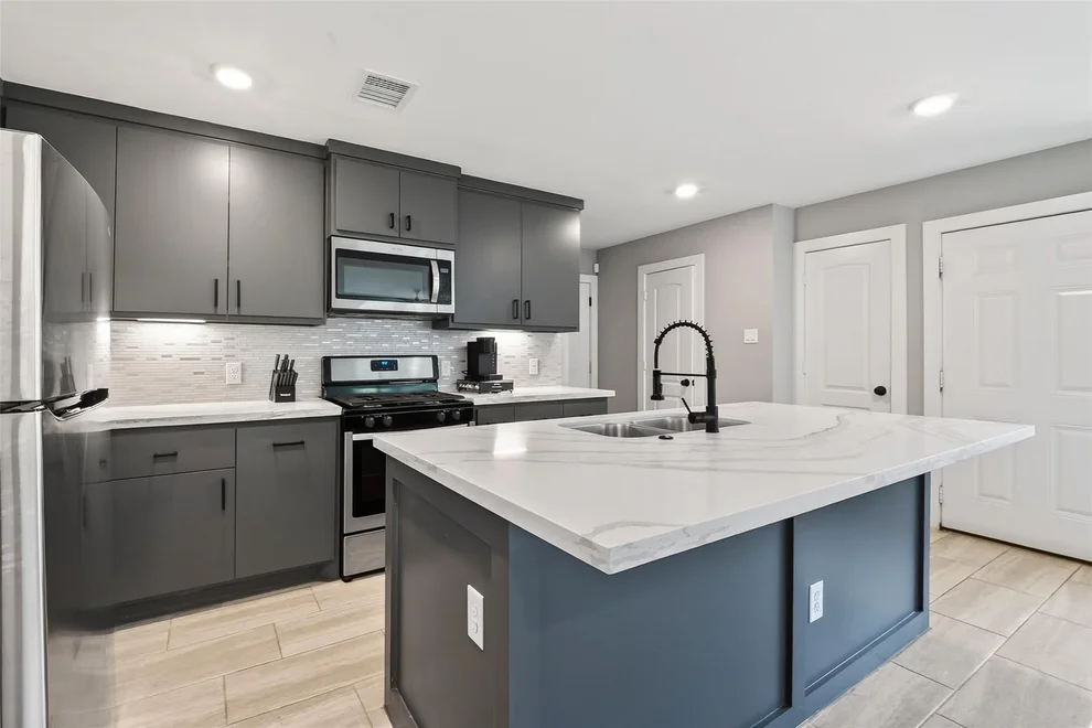 Unit for sale at 436 Owens Street, Houston, TX 77029