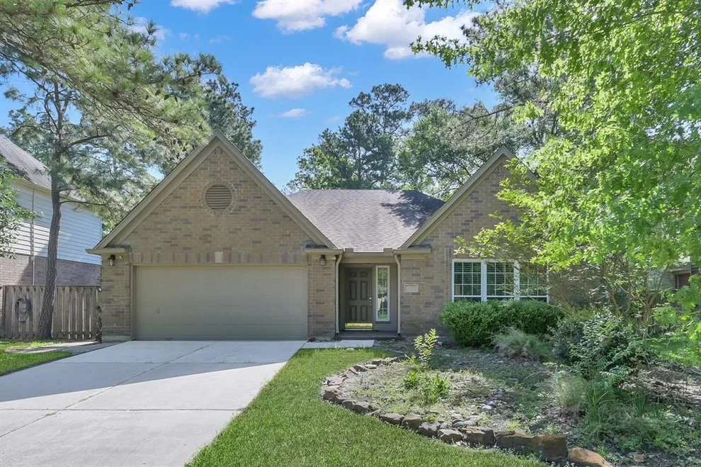 Unit for sale at 19 E Summer Storm Circle, The Woodlands, TX 77381
