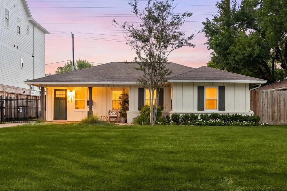 Unit for sale at 1111 Wynnwood Lane, Houston, TX 77008