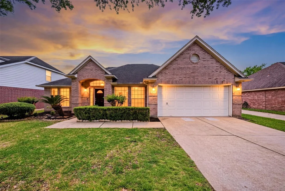 Unit for sale at 12307 Green Trails Drive, Stafford, TX 77477