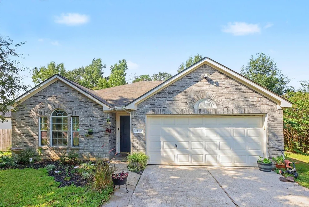 Unit for sale at 12418 Lovie Lane, Conroe, TX 77302