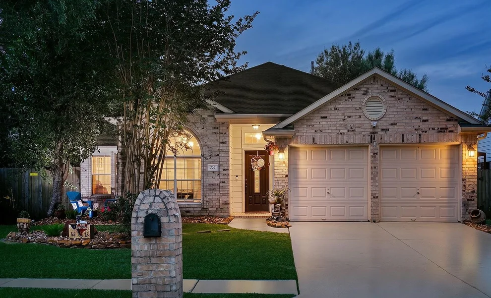 Unit for sale at 722 W Clady Drive, Spring, TX 77386