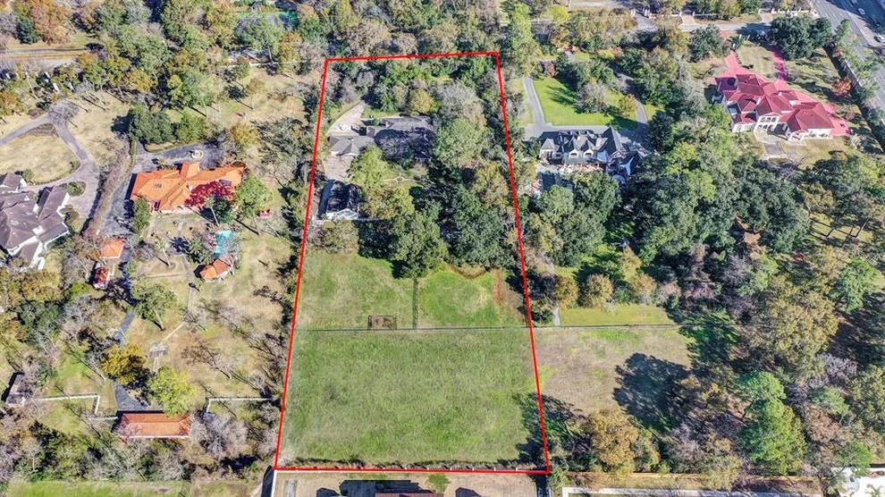 Unit for sale at 5 E Rivercrest Drive, Houston, TX 77042