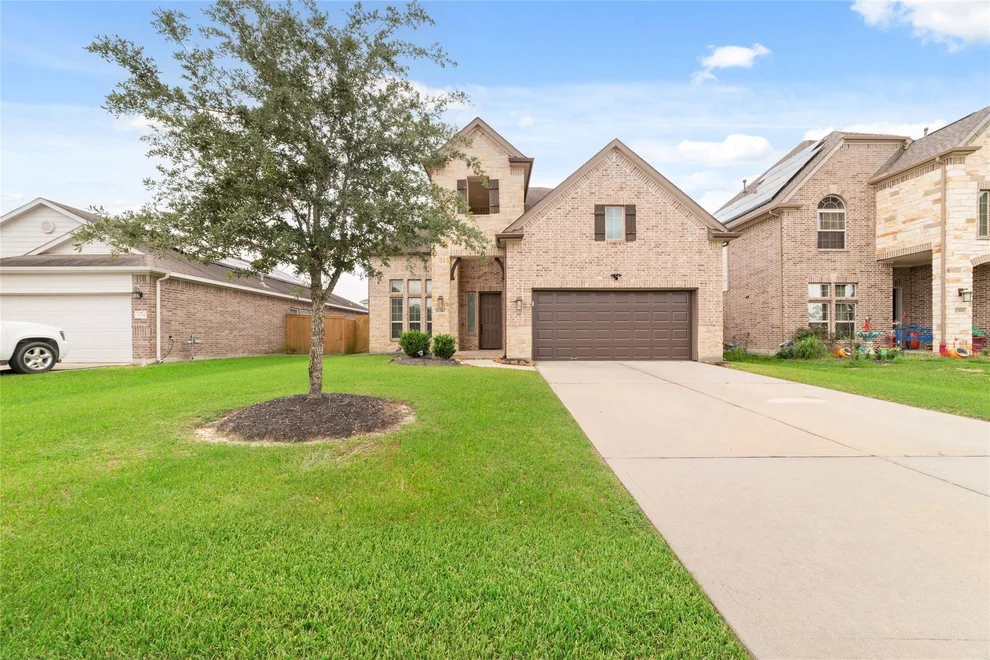 Unit for sale at 11310 Thompson Bend Drive, Humble, TX 77396