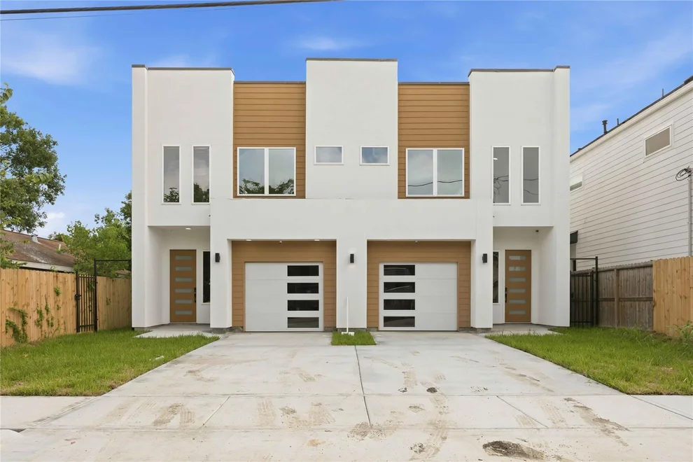 Unit for sale at 3704 Mount Pleasant Street, Houston, TX 77021
