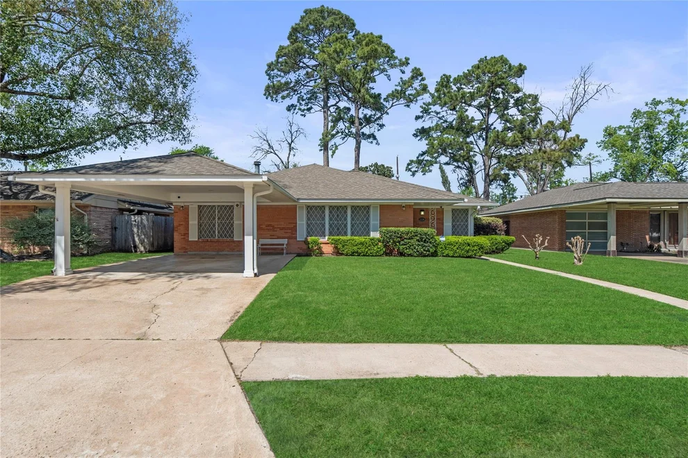 Unit for sale at 2226 Lamonte Lane, Houston, TX 77018