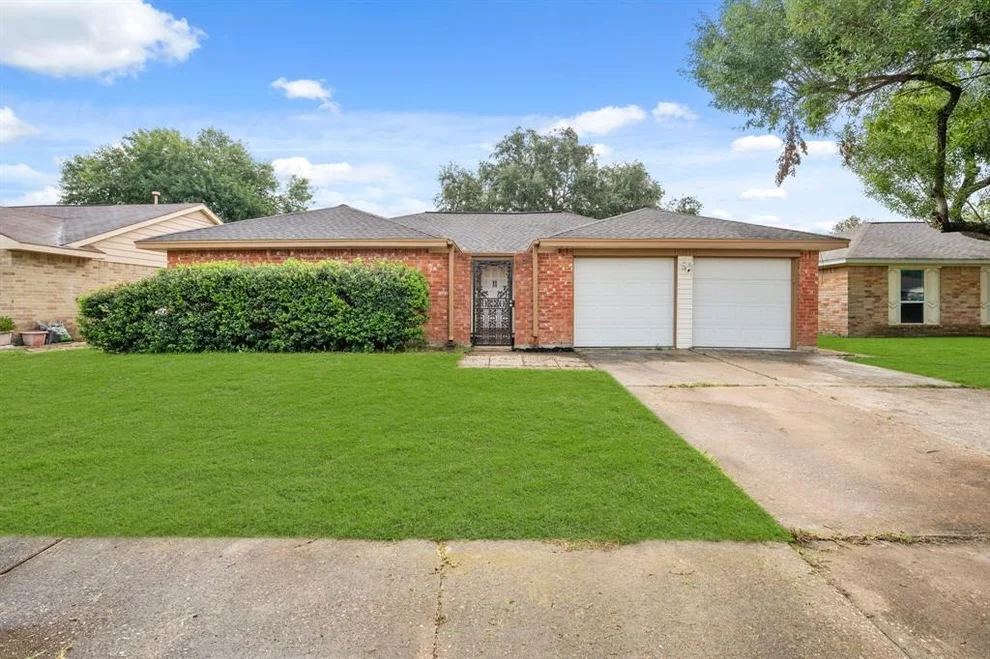 Unit for sale at 10118 Quiet Hill Road, La Porte, TX 77571