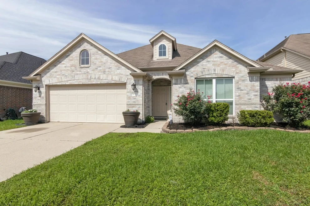 Unit for sale at 14522 Round Mountain Drive, Houston, TX 77090