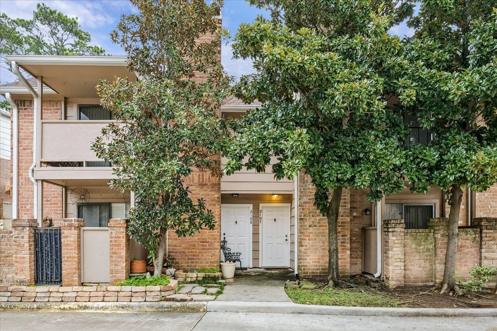Unit for sale at 2800 Jeanetta Street, Houston, TX 77063