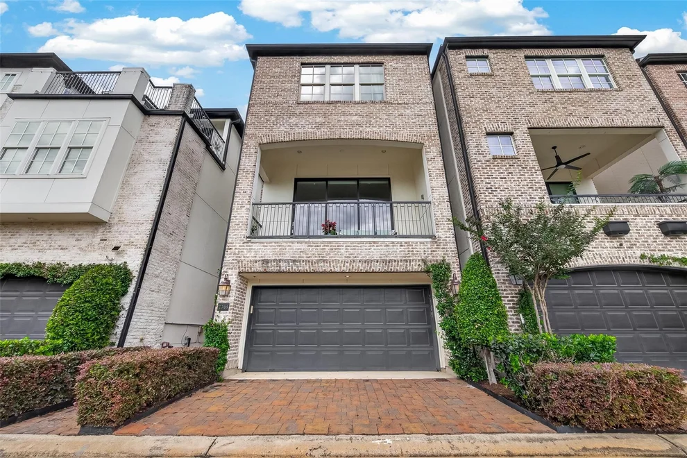 Unit for sale at 2709 Kinsley Oaks Drive, Houston, TX 77007