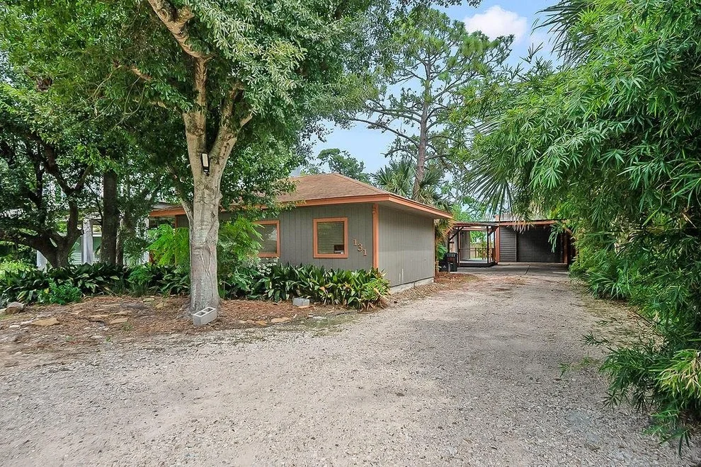 Unit for sale at 131 5th Street, San Leon, TX 77539