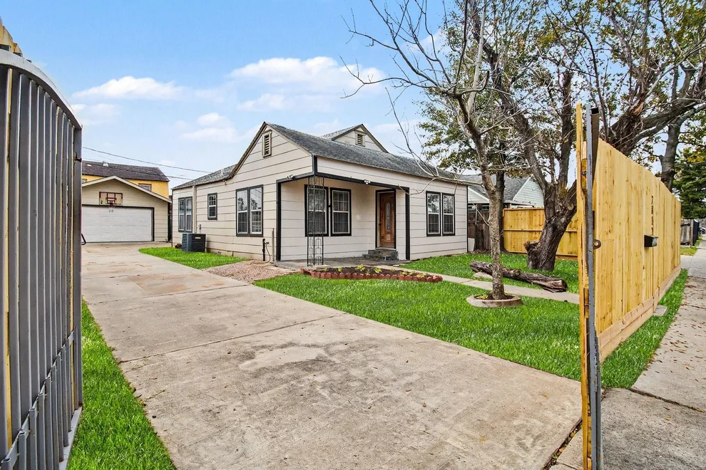 Unit for sale at 7812 Scanlock Street, Houston, TX 77012