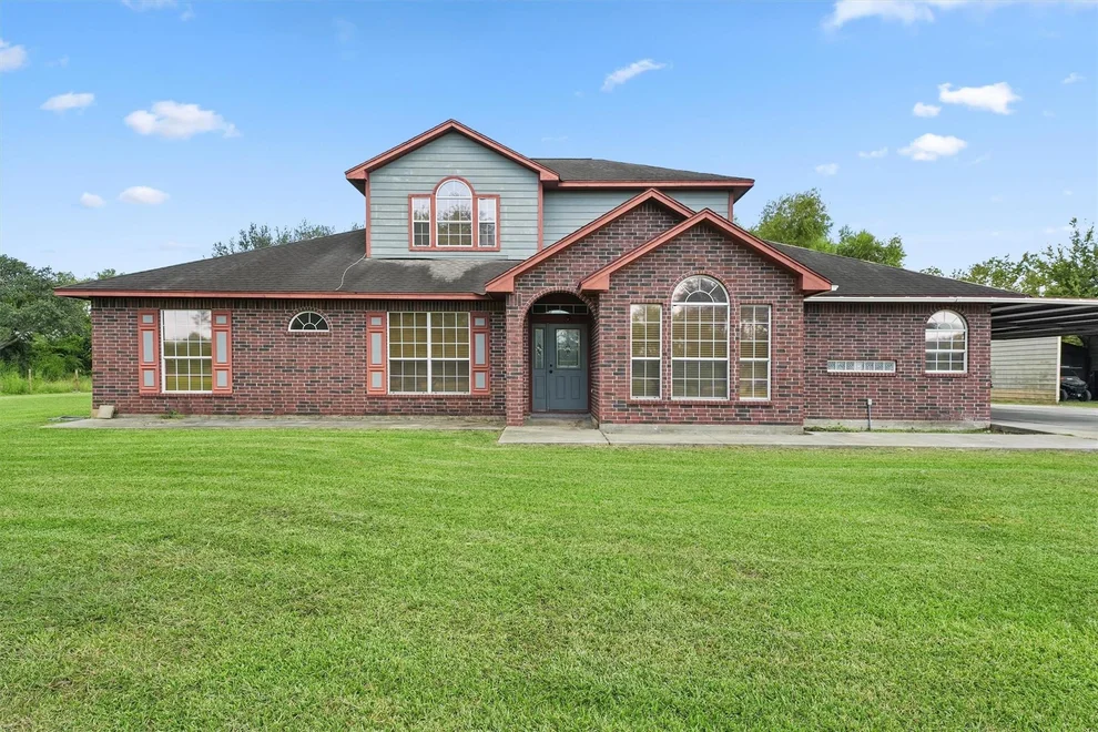 Unit for sale at 5519 S Highway 35, Alvin, TX 77511