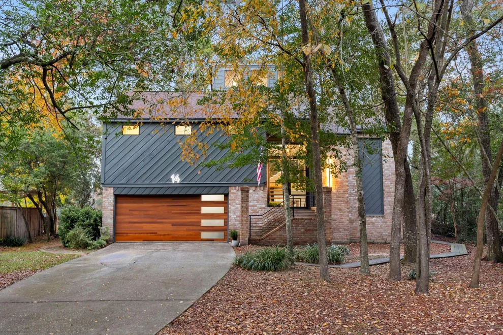 Unit for sale at 14 Wakerobin Court, The Woodlands, TX 77380