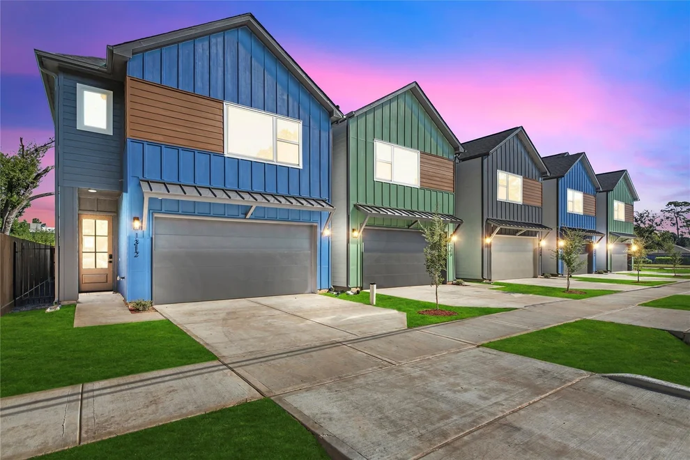 Unit for sale at 1304 Neiman Street, Houston, TX 77091