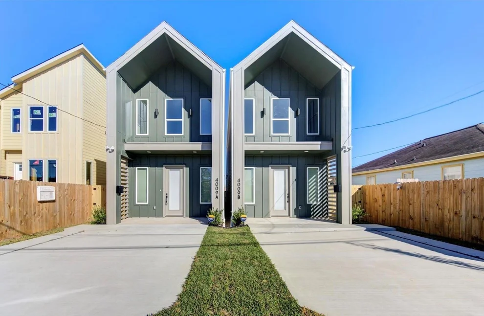 Unit for sale at 4009 New Orleans Street, Houston, TX 77020