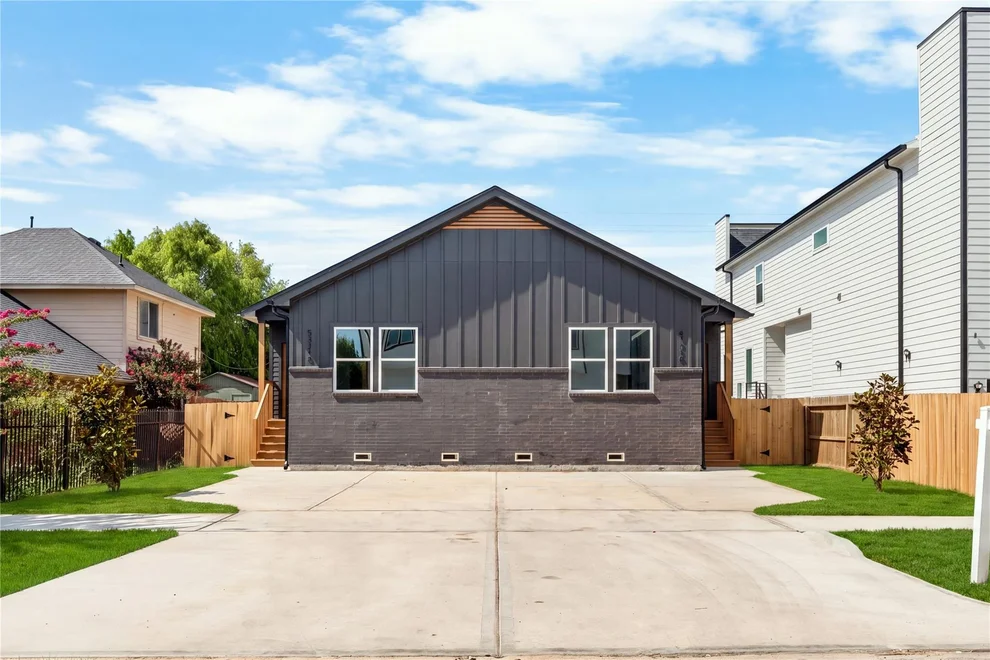 Unit for sale at 5321 Rue Street, Houston, TX 77033