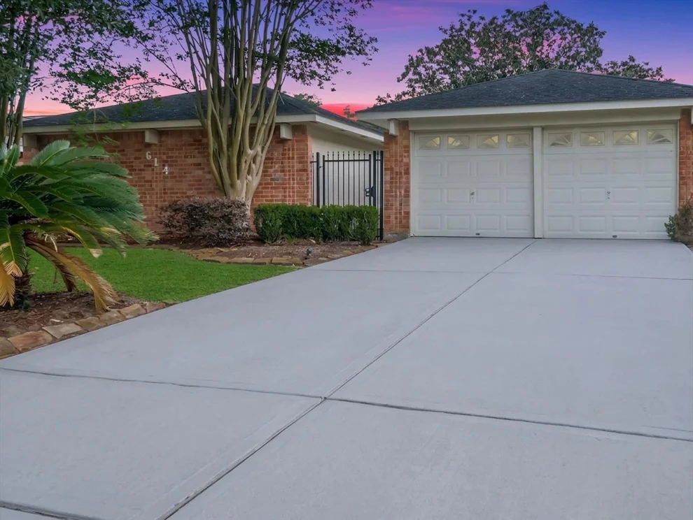 Unit for sale at 614 Tramwood Drive, Missouri City, TX 77489