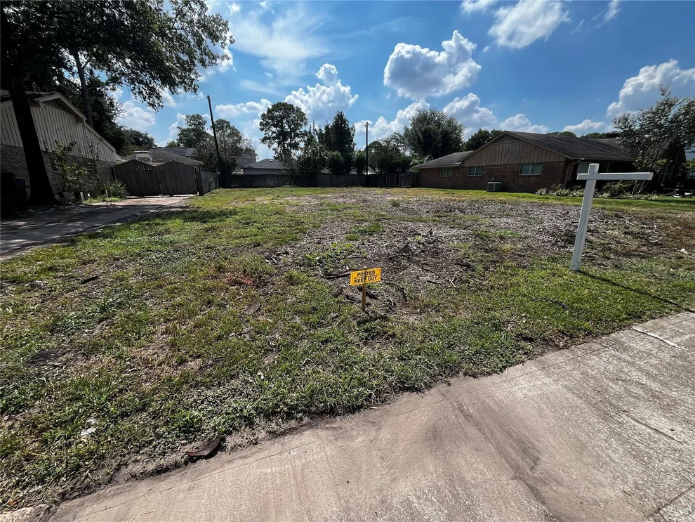 Unit for sale at 10723 Longmont Drive, Houston, TX 77042