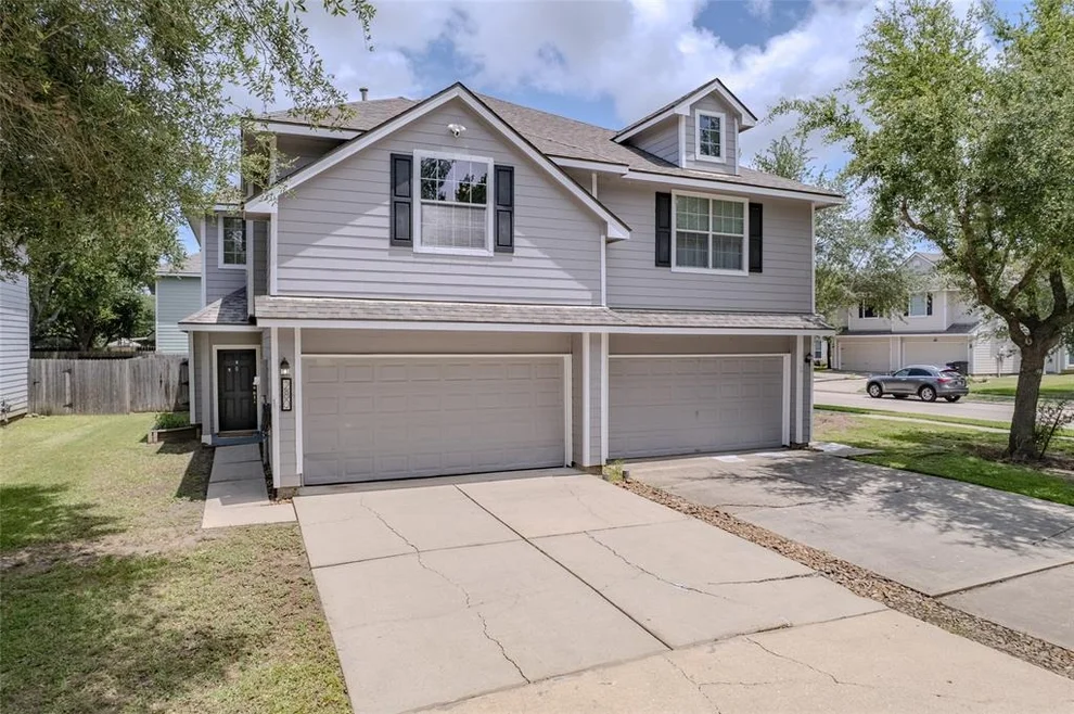 Unit for sale at 280 Brandy Ridge Lane, League City, TX 77539