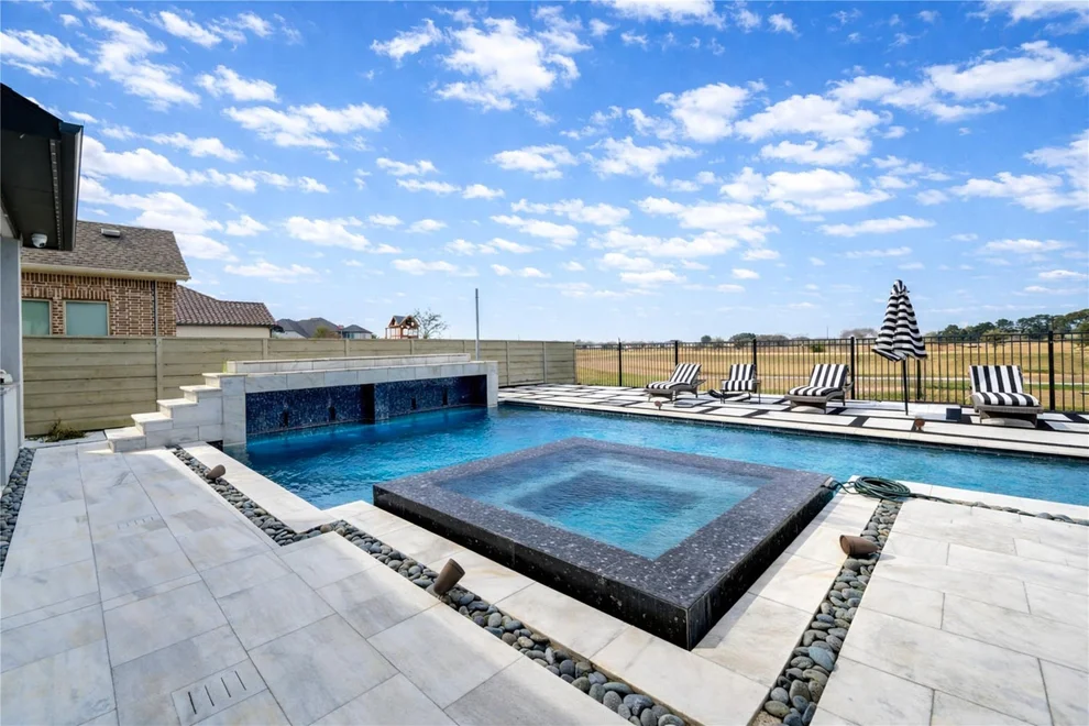 Unit for sale at 4914 Ashland Glen Lane, Manvel, TX 77578