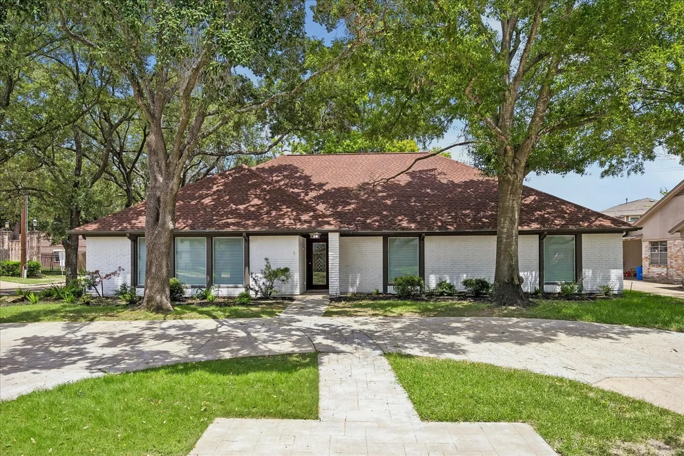 Unit for sale at 2930 Riata Lane, Houston, TX 77043