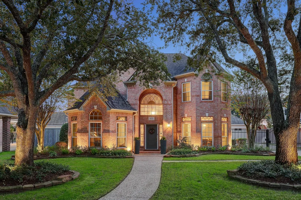 Unit for sale at 19311 Kessington Lane, Houston, TX 77094