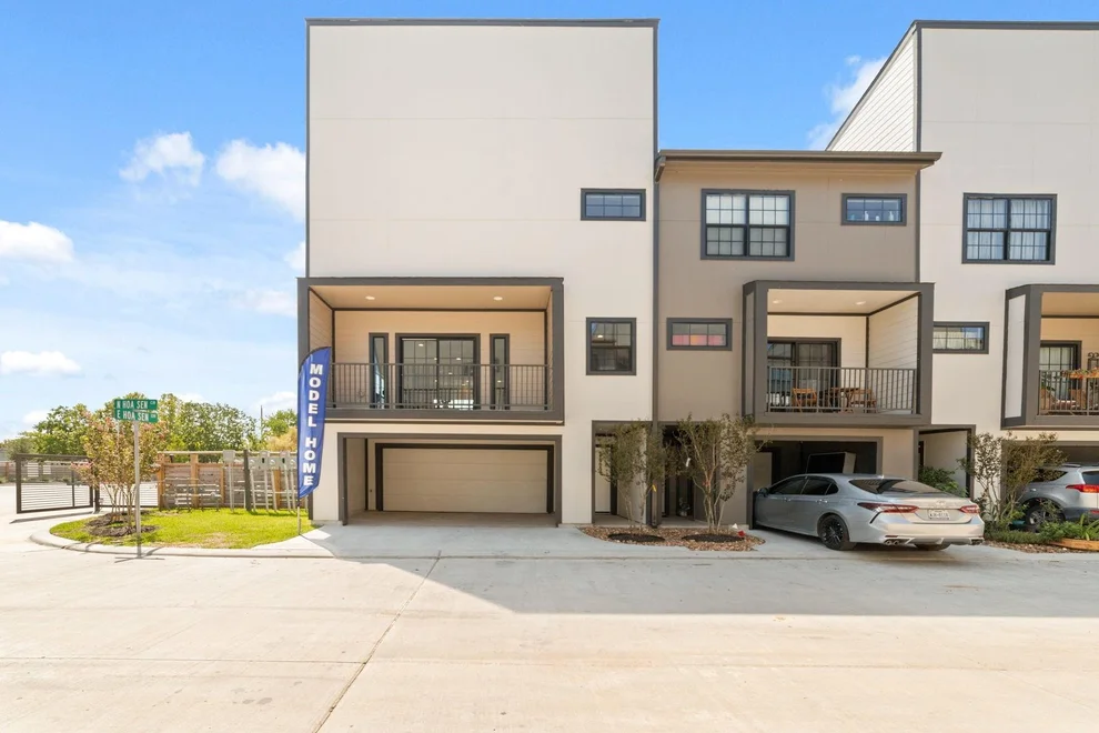 Unit for sale at 11905 N Hoa Sen Circle, Houston, TX 77072